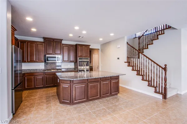 $3,400 | 729 Catalina Aisle Street, Las Vegas, NV 89138