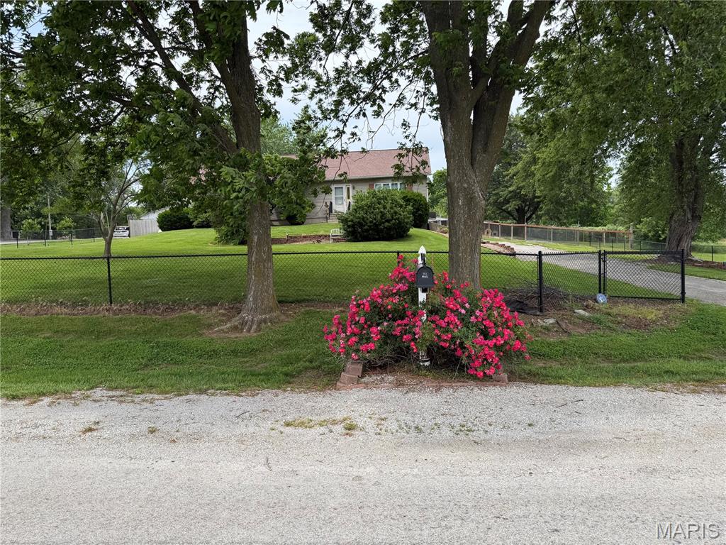 9802 Korte Sewald Road Lebanon, IL 62254 - Photo 1 of 4