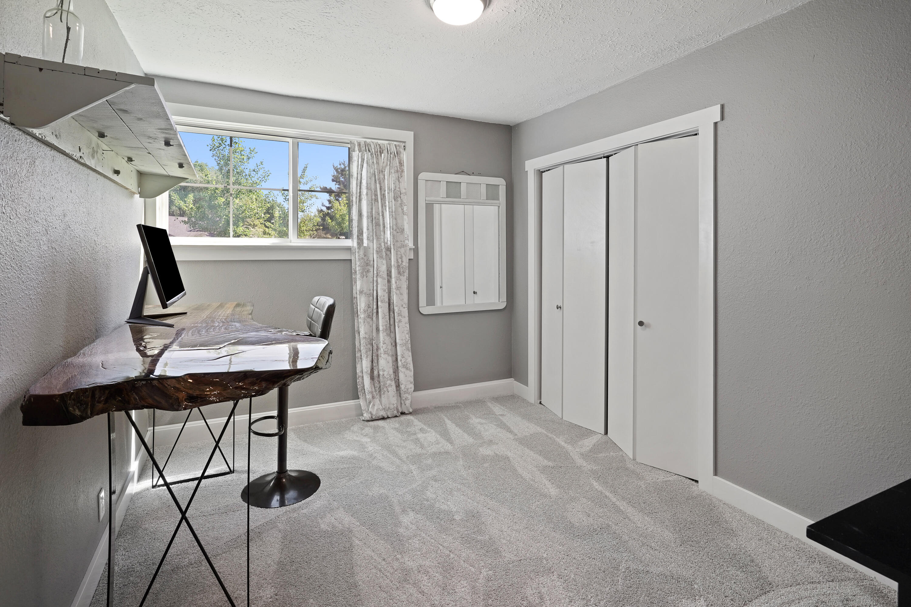 2901 Northeast Shepard Road Bend, OR 97701 - Photo 34 of 36 DSC07271