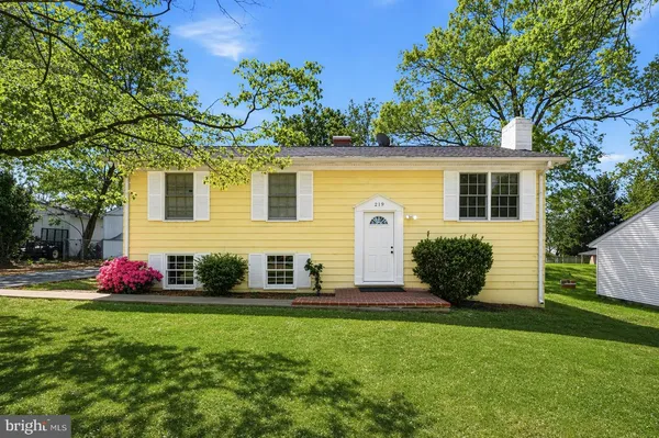 $379,000 | 219 Lesco Boulevard, Culpeper, VA 22701