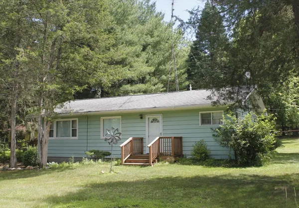 $230,000 | N3190 Oak Road, Markesan, WI 53946