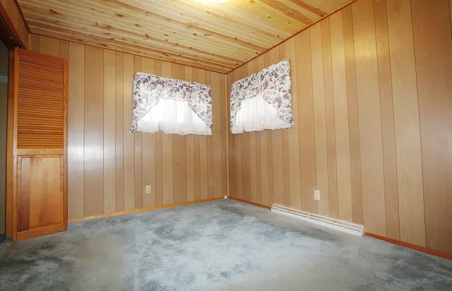 $230,000 | N3190 Oak Road, Markesan, WI 53946