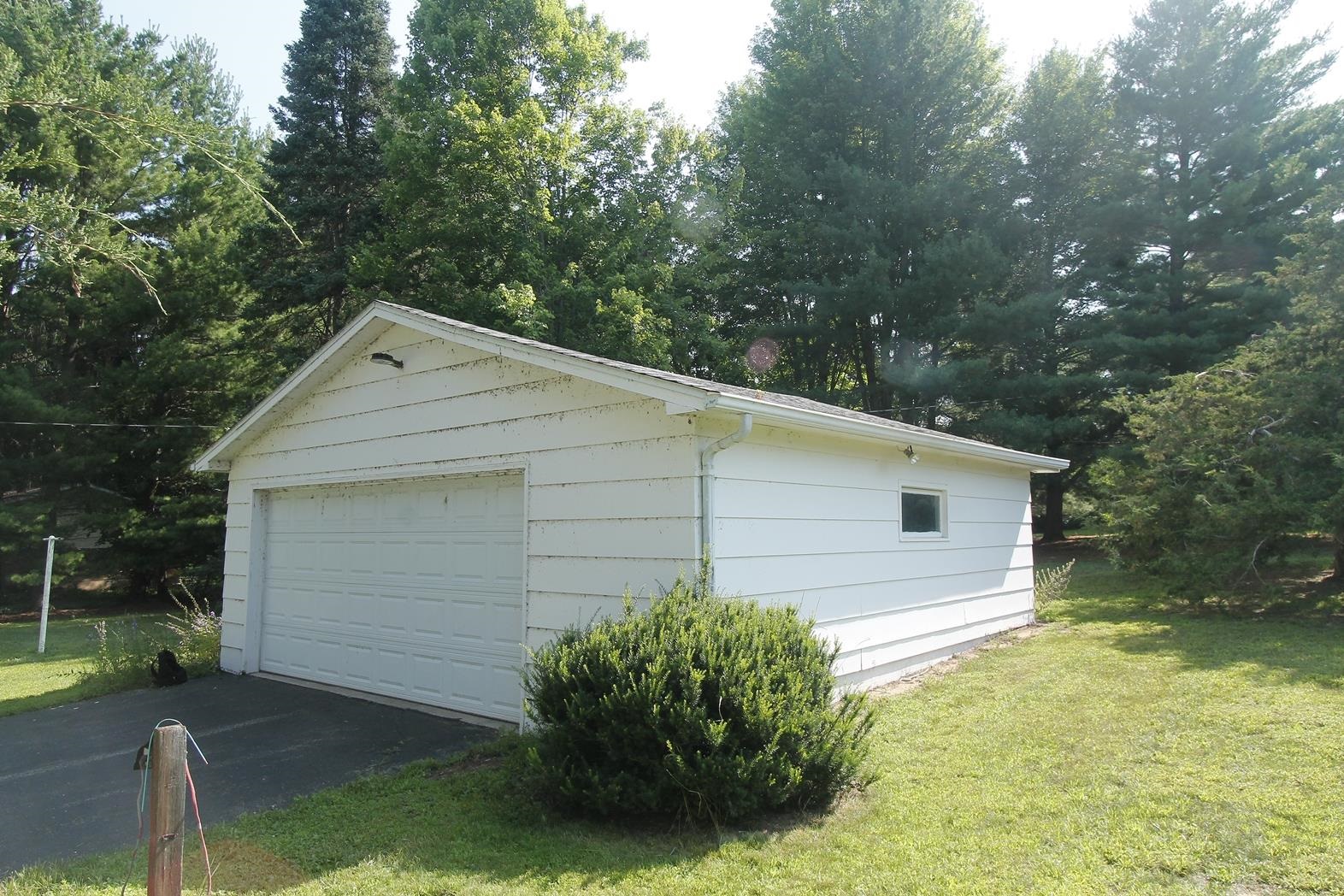 N3190 Oak Road Markesan, WI 53946 - Photo 24 of 31