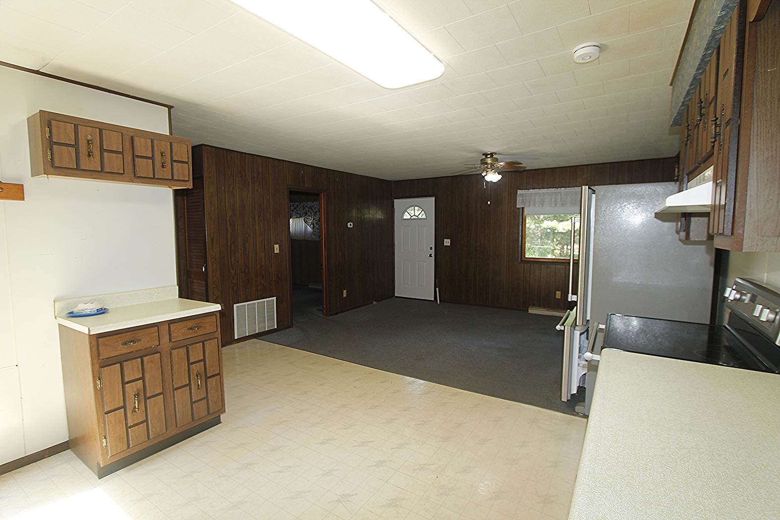 N3190 Oak Road Markesan, WI 53946 - Photo 6 of 31