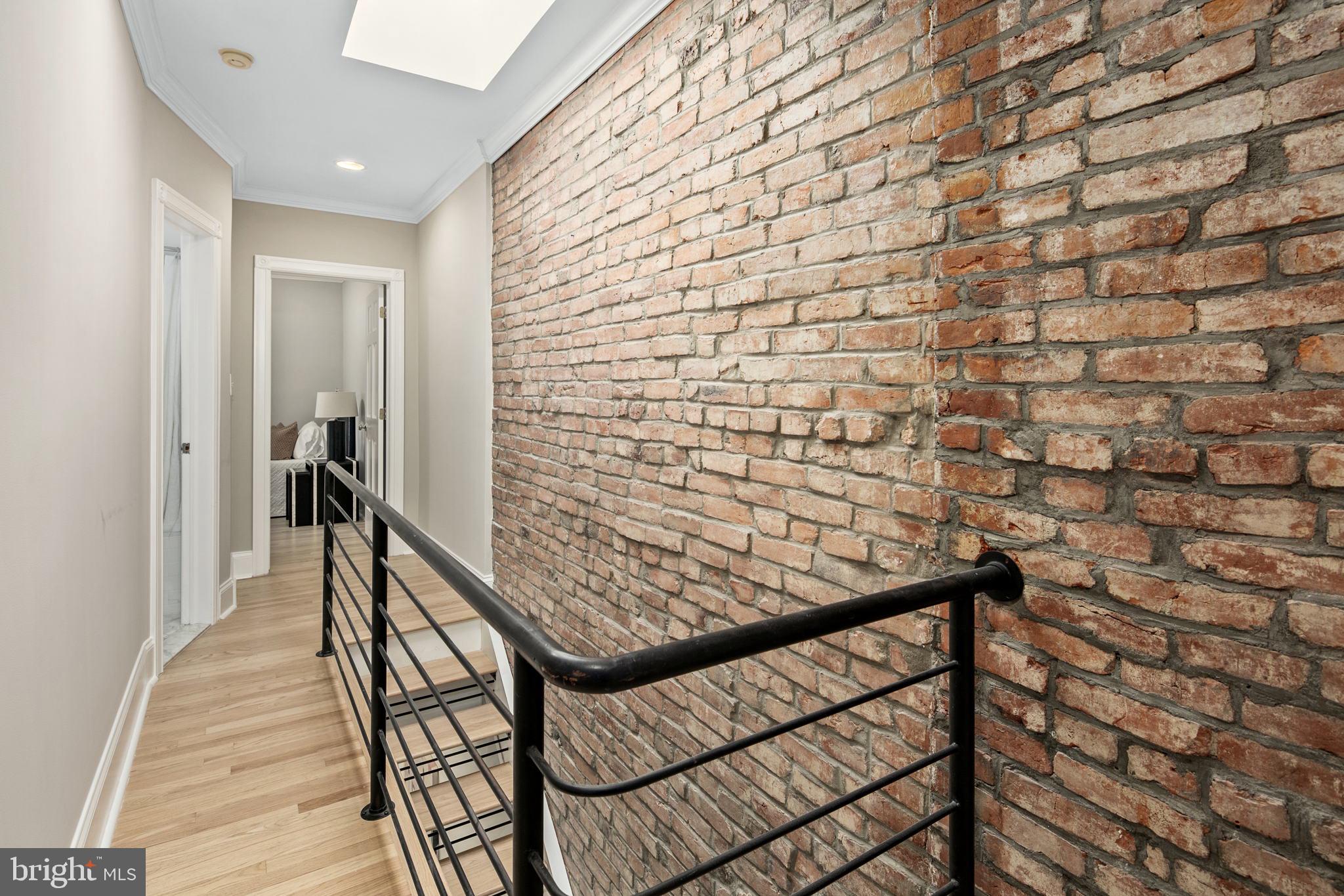 650 G Street Northeast Washington, DC 20002 - Photo 13 of 49 Hallway upstairs