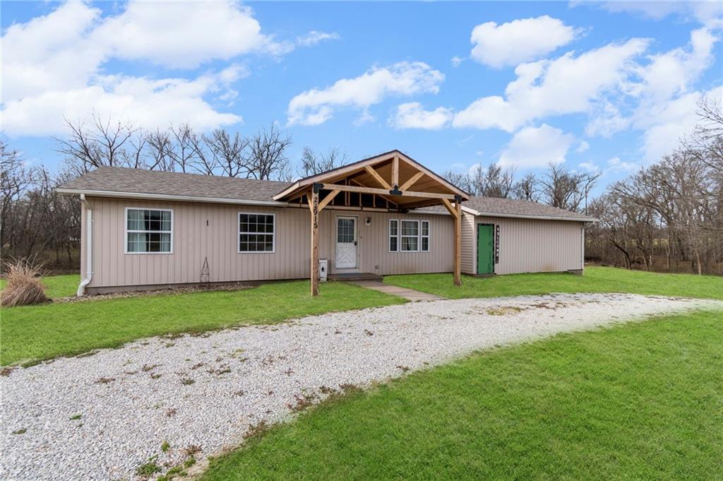 24915 Cr 234 Road Carrollton, MO 64633 - Photo 4 of 51