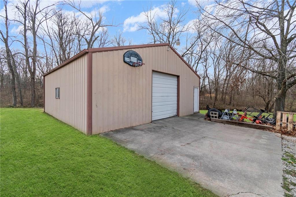 24915 Cr 234 Road Carrollton, MO 64633 - Photo 5 of 51