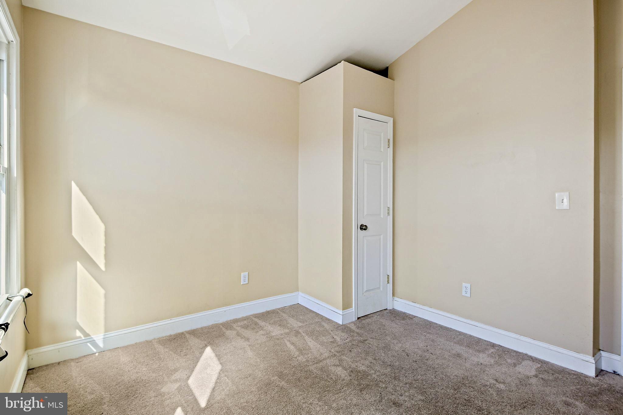 211 North Streeper Street Baltimore, MD 21224 - Photo 26 of 33 a view of an empty room