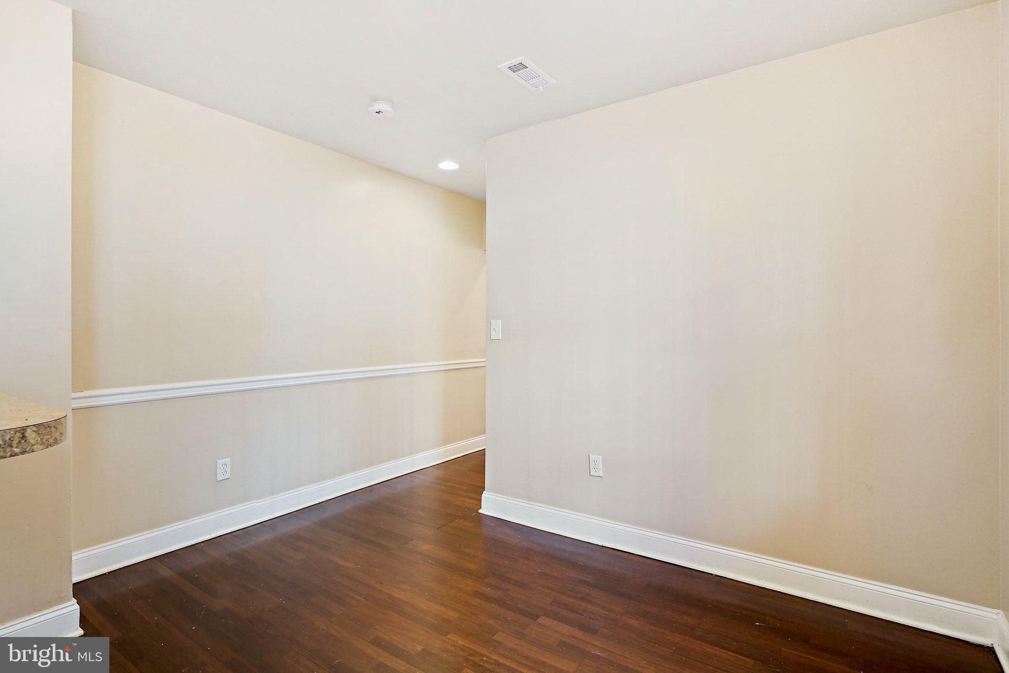 211 North Streeper Street Baltimore, MD 21224 - Photo 8 of 33 a view of an empty room