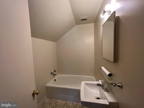 $1,700 | 212 Morton Street, Orange, VA 22960