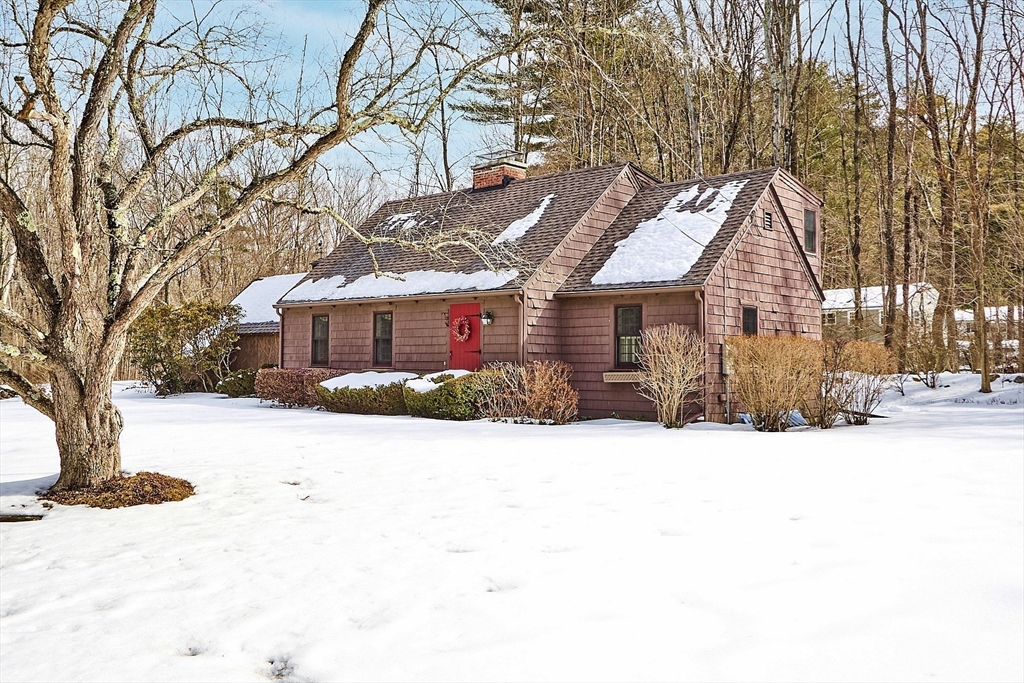 16 Hall Road Sturbridge, MA 01566 - Photo 2 of 42 Gallery Image 2