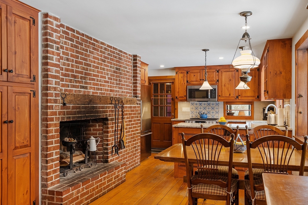16 Hall Road Sturbridge, MA 01566 - Photo 10 of 42 Gallery Image 10