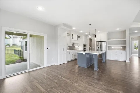 $975,000 | 10702 West 171st Street, Overland Park, KS 66221
