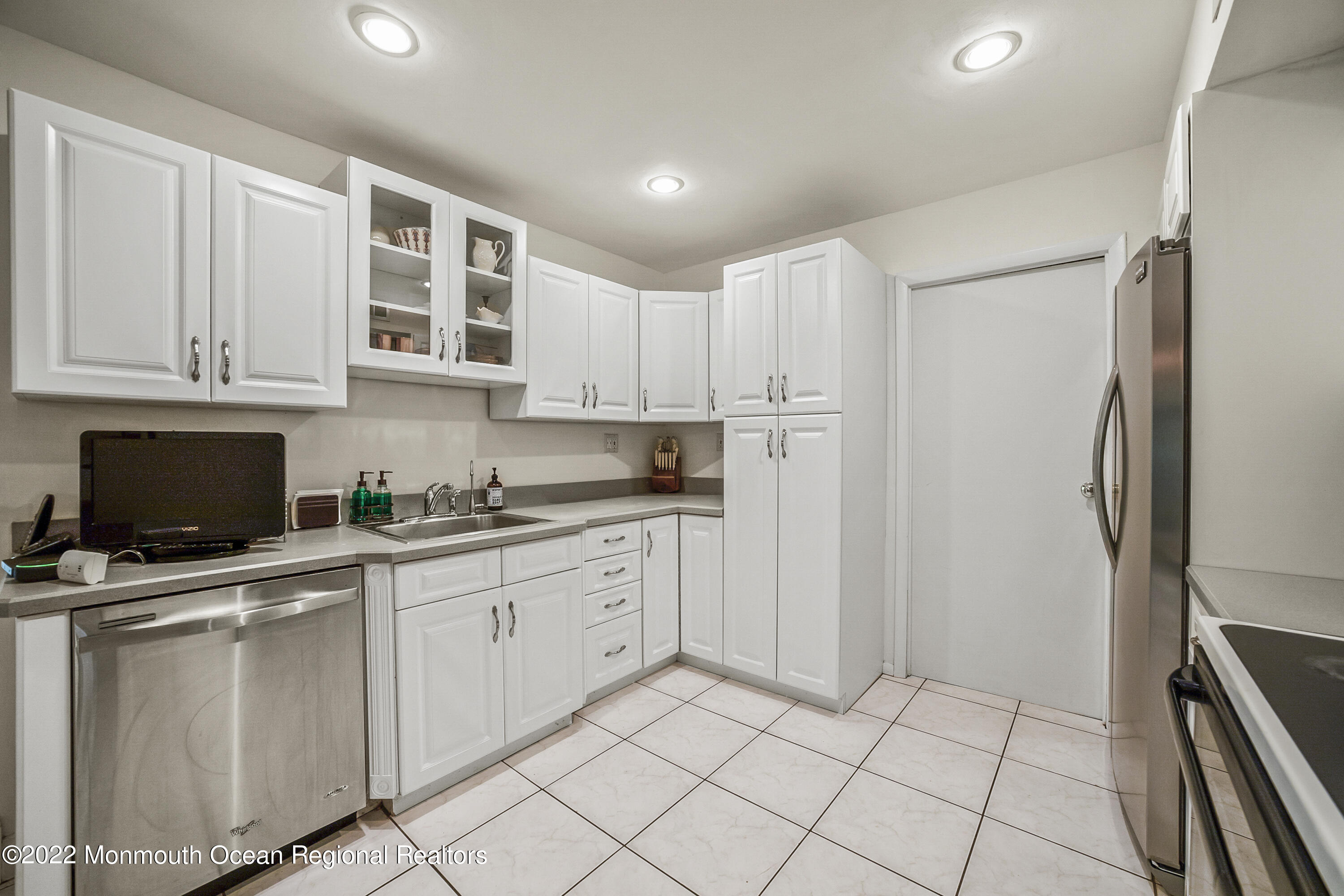 30 Infield Lane Aberdeen, NJ 07747 - Photo 13 of 41 30InfieldLn-58