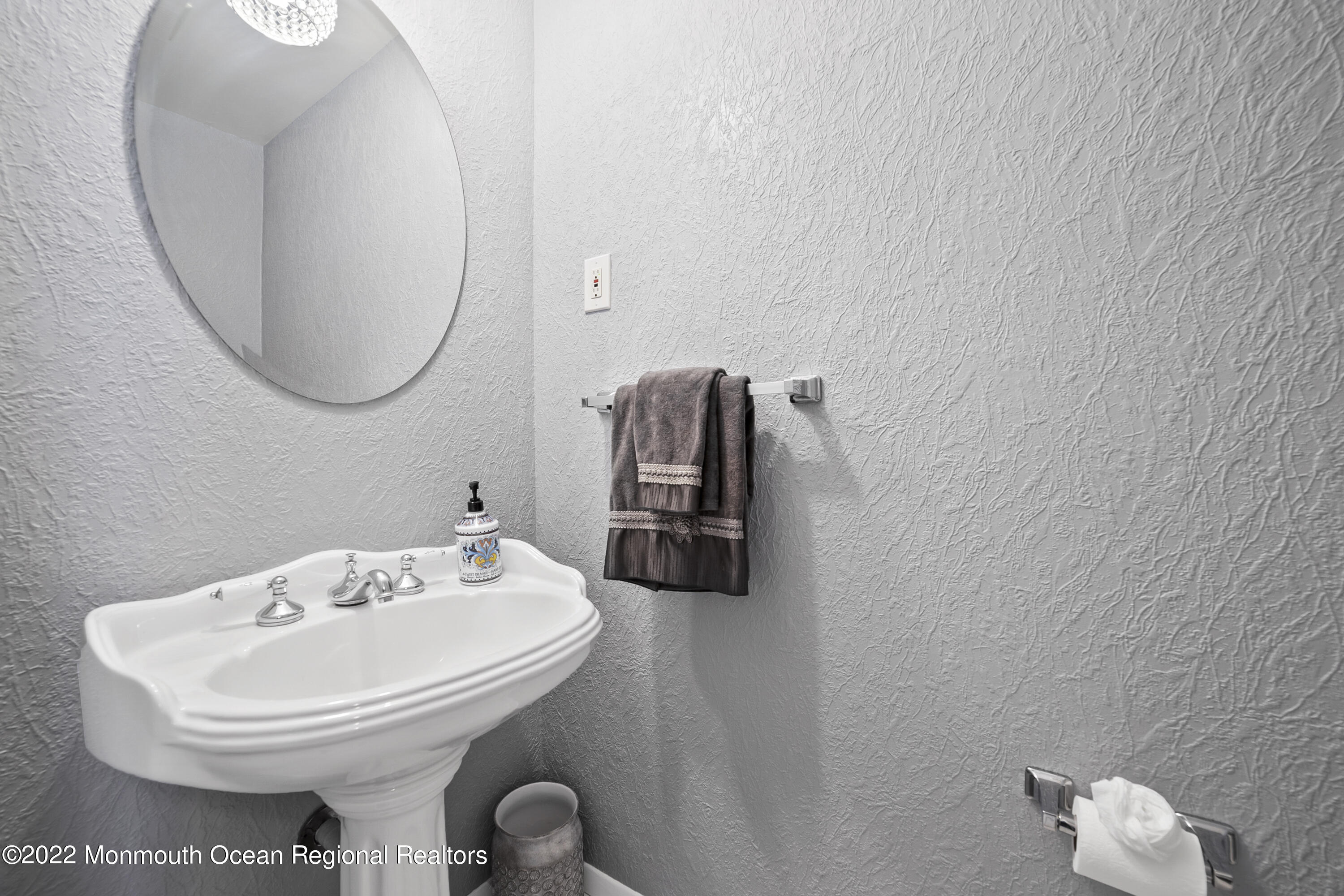 30 Infield Lane Aberdeen, NJ 07747 - Photo 22 of 41 30InfieldLn-129