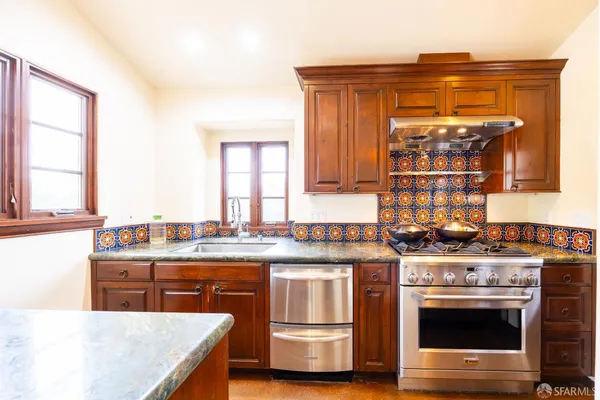 $2,980,000 | 30 Quail CRSG, Moraga, CA 94556