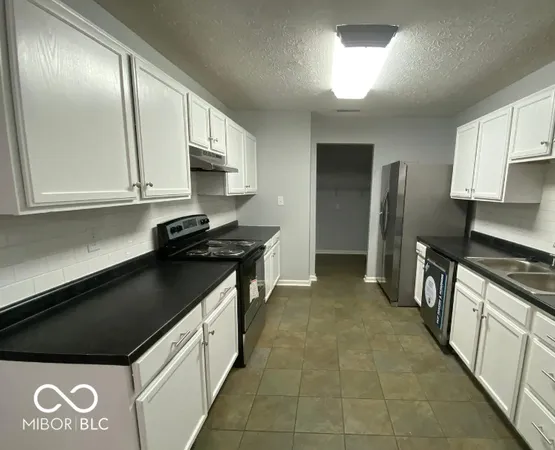 $1,550 | 628 Mountain Pine Drive, Greenwood, IN 46143