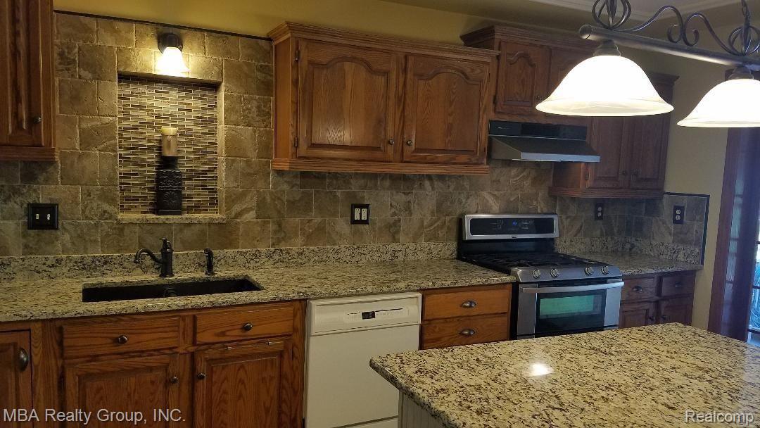 14371 Grafton Road Carleton, MI 48117 - Photo 37 of 81 Grafton Kitchen.jpg
