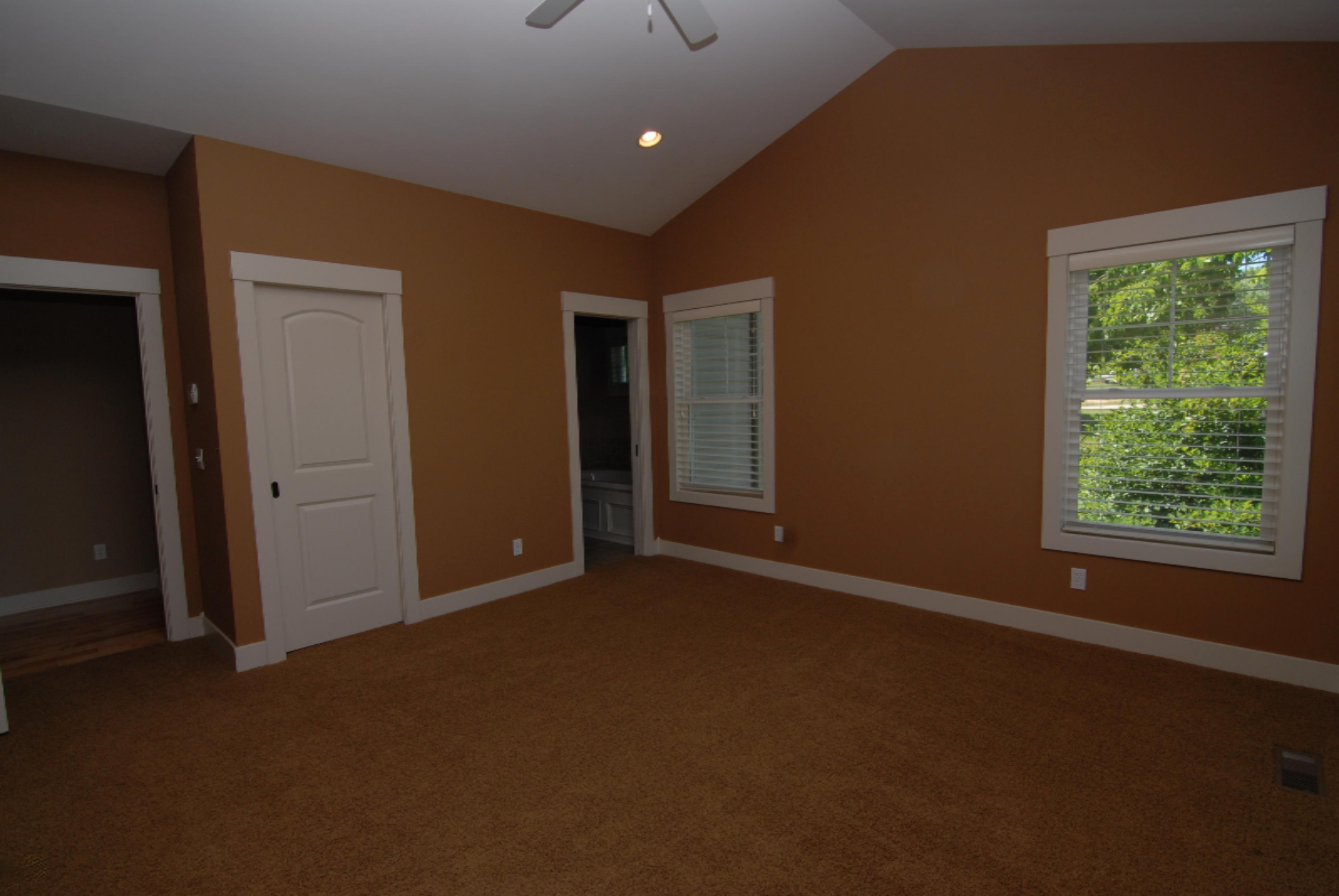 3645 O'Brien Road Southwest Walker, MI 49534 - Photo 10 of 26 Master bedroom