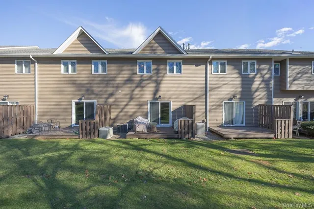 $494,000 | 75 Village Green, Bardonia, NY 10954