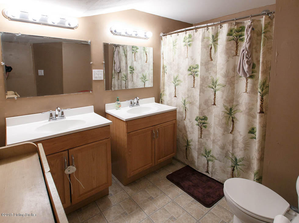 9706 Ranger Road Louisville, KY 40229 - Photo 7 of 17 7