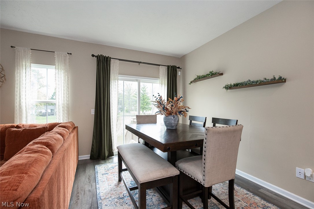 1165 Meadow Run Akron, OH 44321 - Photo 13 of 32