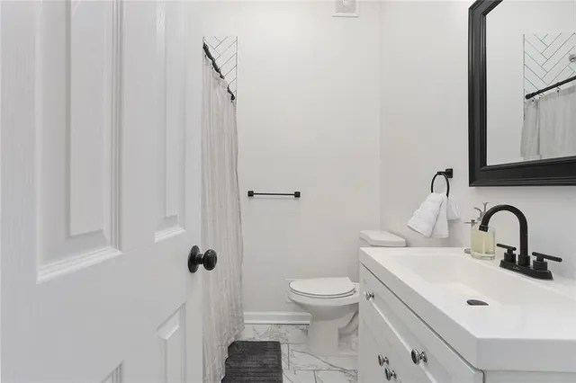 $385,000 | 15207 South Navaho Drive, Olathe, KS 66062