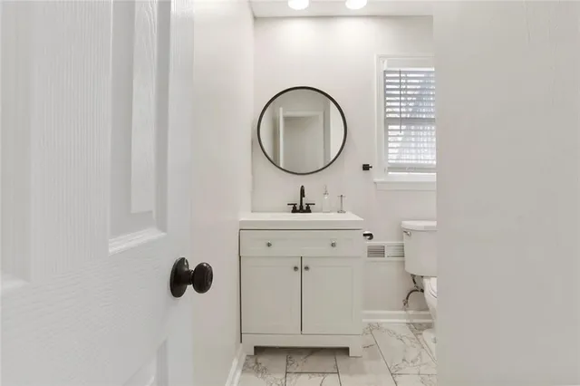 $385,000 | 15207 South Navaho Drive, Olathe, KS 66062