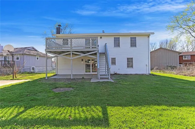 $385,000 | 15207 South Navaho Drive, Olathe, KS 66062