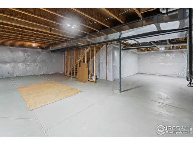 a view of a room with an empty space