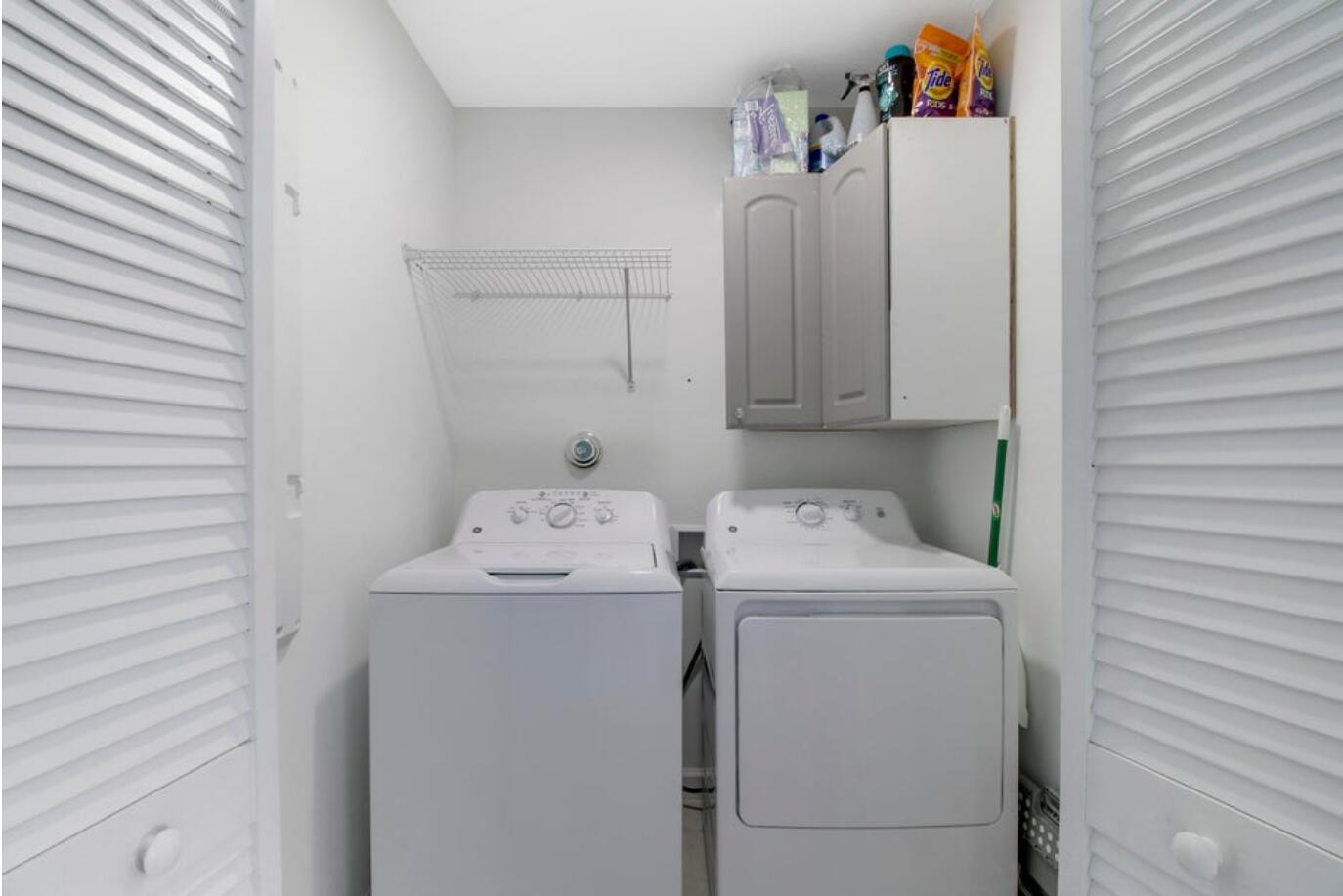 1010 Willow Place Riviera Beach, FL 33410 - Photo 15 of 24 Laundry Closet