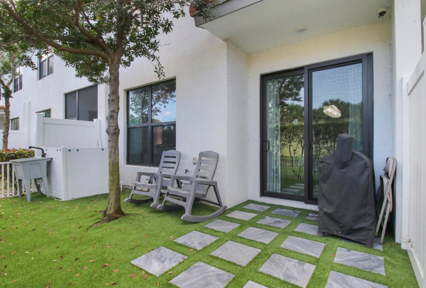 1010 Willow Place Riviera Beach, FL 33410 - Photo 18 of 24 Backyard Patio