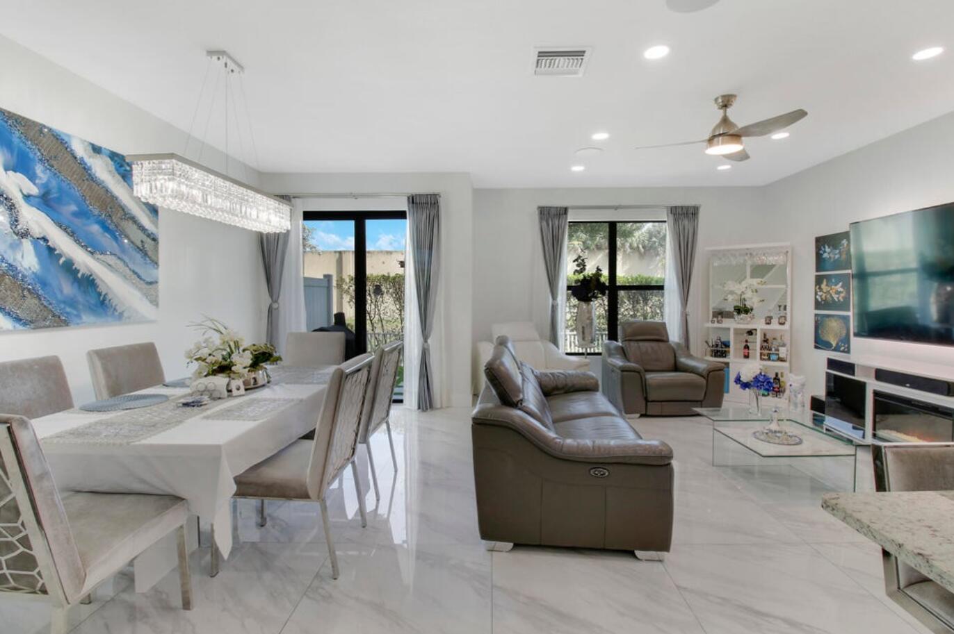 1010 Willow Place Riviera Beach, FL 33410 - Photo 8 of 24 Living Room/Dining Area