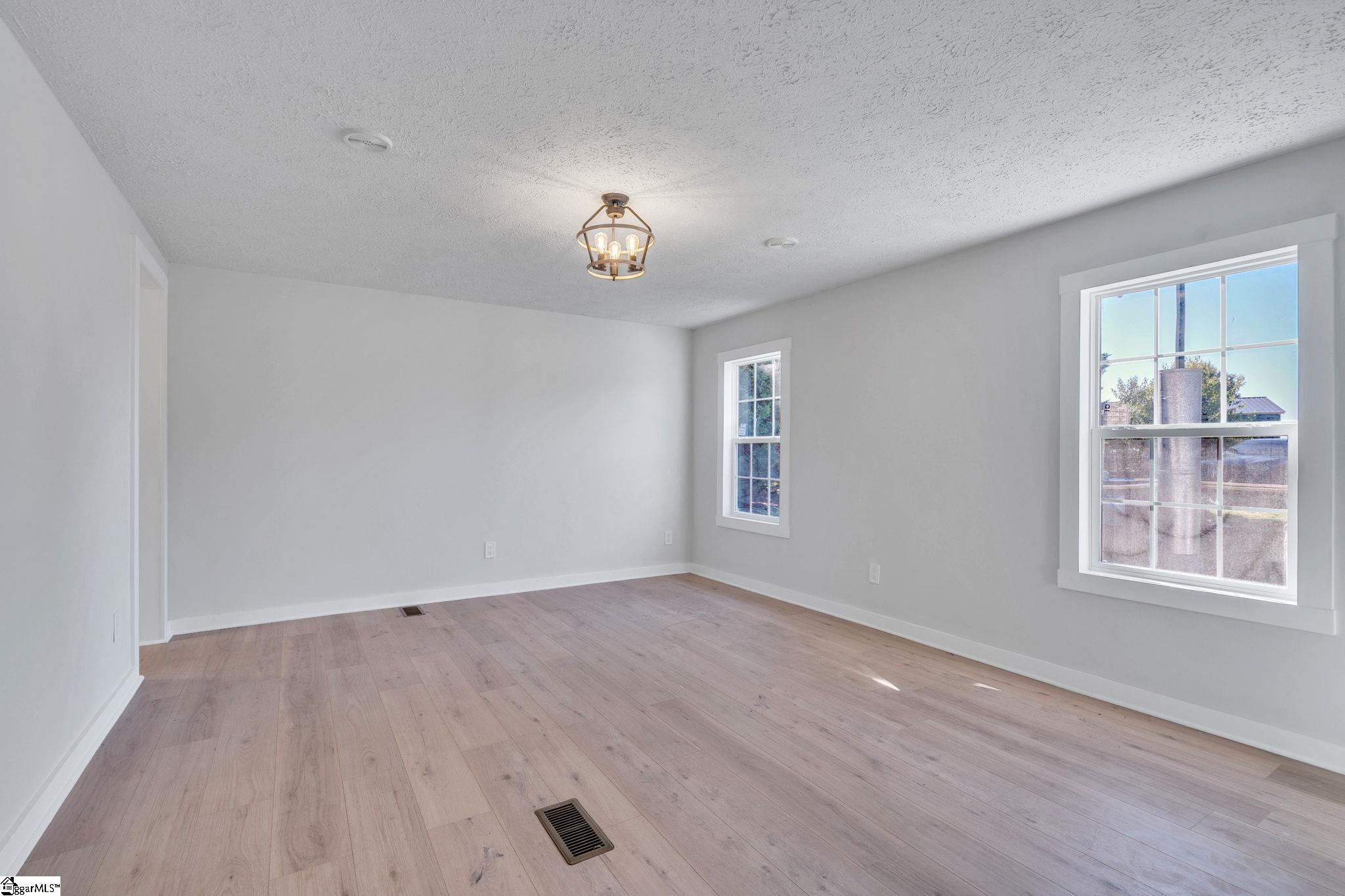 1339 Foster Road Inman, SC 29349 - Photo 10 of 18
