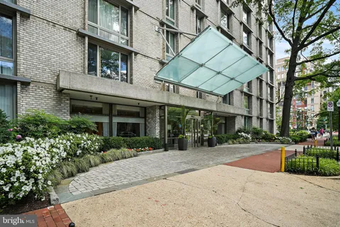 $265,000 | 950 25th Street Northwest, Unit 1027N, Washington, DC 20037