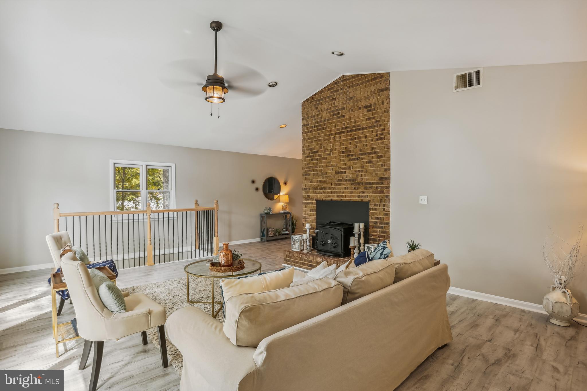 591 Riverside Drive Pasadena, MD 21122 - Photo 8 of 31 family room