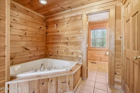 $975,000 | 228 Tolliver Trail, Townsend, TN 37882