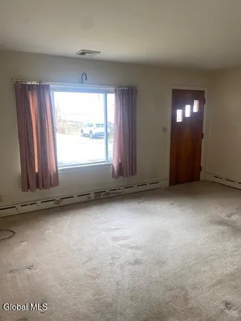 $249,000 | 15 Braintree Street, Colonie, NY 12205