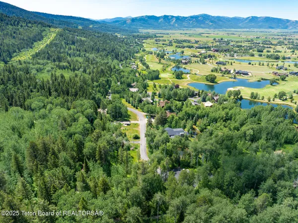 $260,000 | 2 Blackfoot Trail, Victor, ID 83455