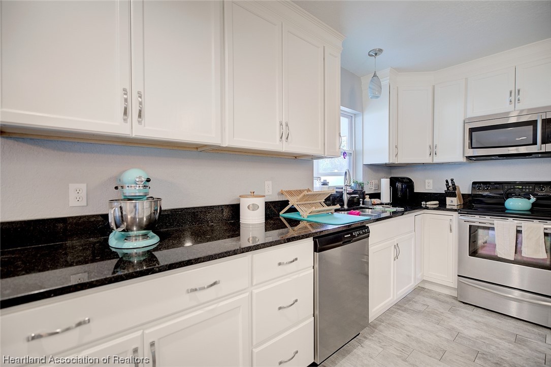 3315 Romeo Street Sebring, FL 33872 - Photo 9 of 29 Gallery Image 9
