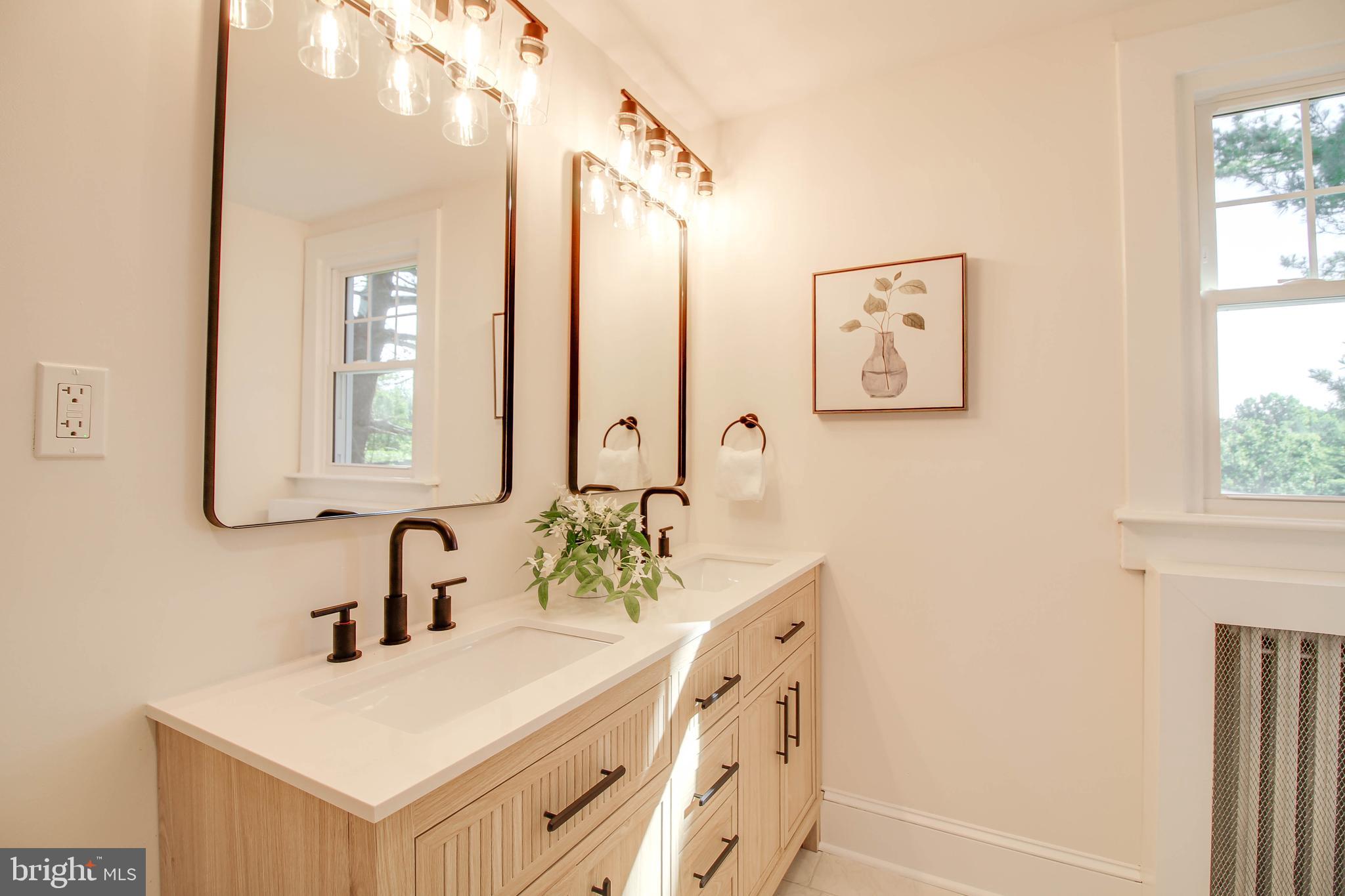 2524 Old Frederick Road Catonsville, MD 21228 - Photo 21 of 40 Full Bath with Dual Sinks