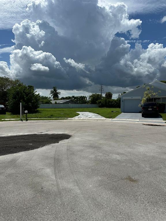 23228 Bentley Place Boca Raton, FL 33433 - Photo 4 of 6 a view of a terrace