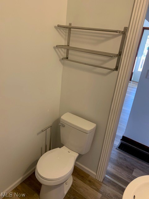 908 Ridge Avenue Toronto, OH 43964 - Photo 22 of 27 Bathroom