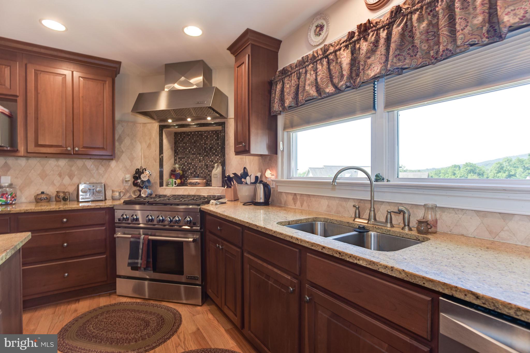 8818 Yellow Springs Road Frederick, MD 21702 - Photo 8 of 73 Gourmet Eat-In Kitchen