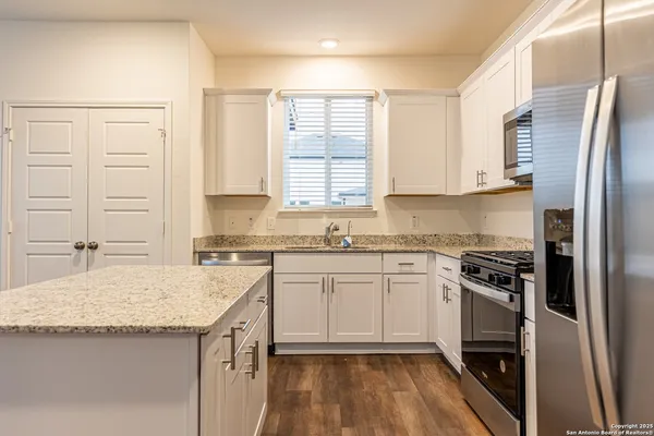 $2,595 | 11664 Anselmo, San Antonio, TX 78254