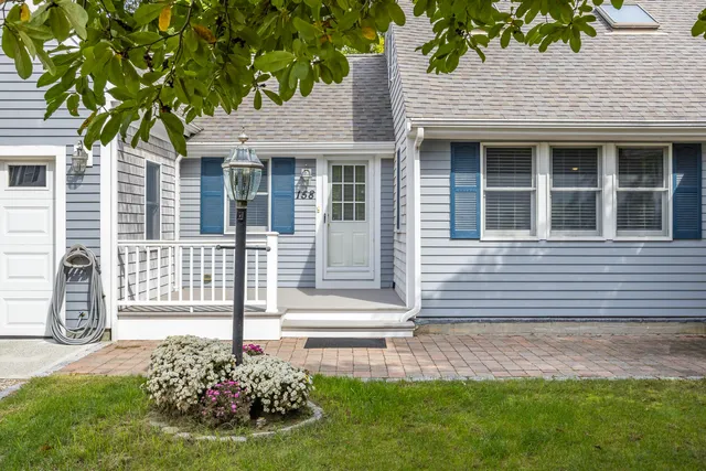 $899,900 | 158 Lakeside Drive, Marstons Mills, MA 02648