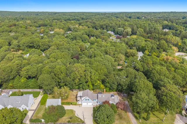 $899,900 | 158 Lakeside Drive, Marstons Mills, MA 02648