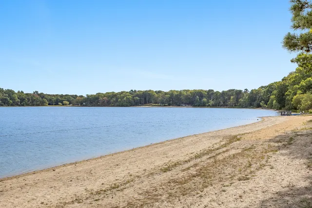 $899,900 | 158 Lakeside Drive, Marstons Mills, MA 02648