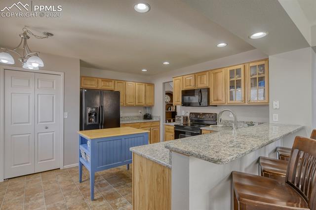 5239 Gentle Wind Road Colorado Springs, CO 80922 - Photo 11 of 41