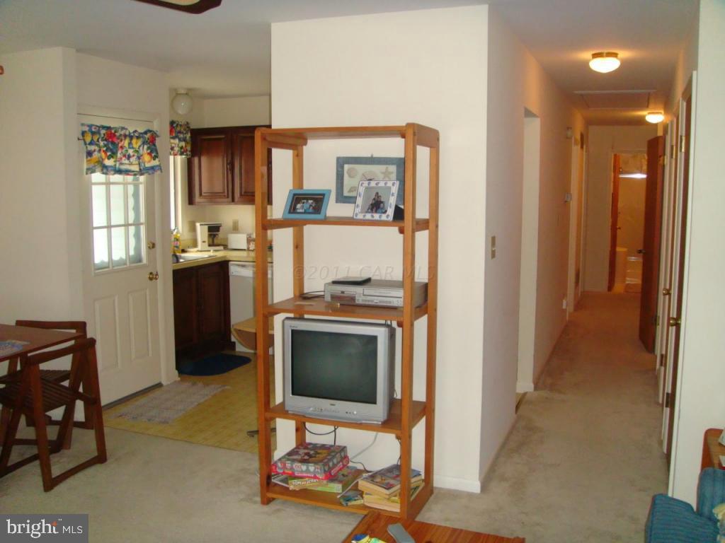703 A Kelly Road, Unit 1 Ocean City, MD 21842 - Photo 6 of 10 Gallery Image 6